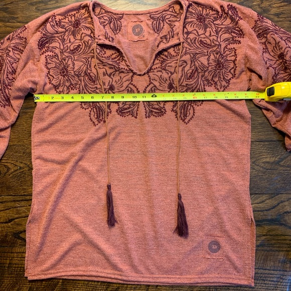 Double D Ranch Rodeo Red Cedar Top Size Small - Picture 3 of 8